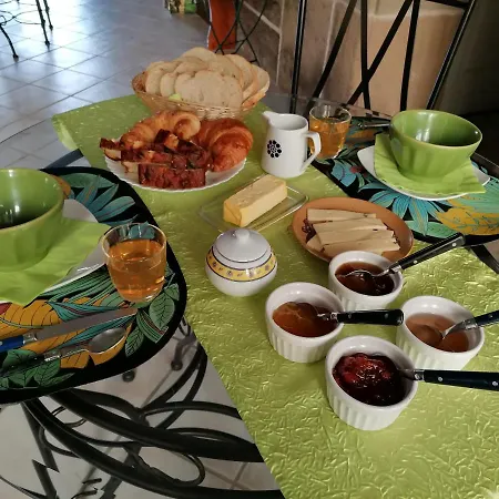 Bed & Breakfast Le Champ 3*