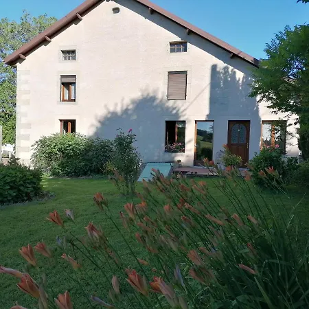 Le Champ Bed & Breakfast 3*