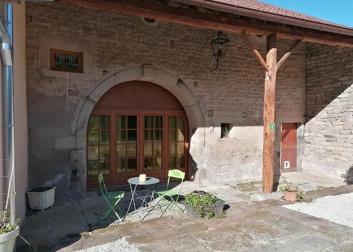 Le Champ Bed & Breakfast 3*